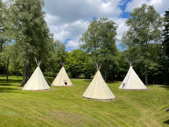 https://closmalpre.com/app/uploads/2024/07/hebergement-tipis-4.jpg